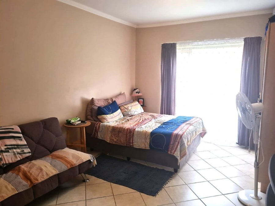 1 Bedroom Property for Sale in Vredenhof Sh Free State